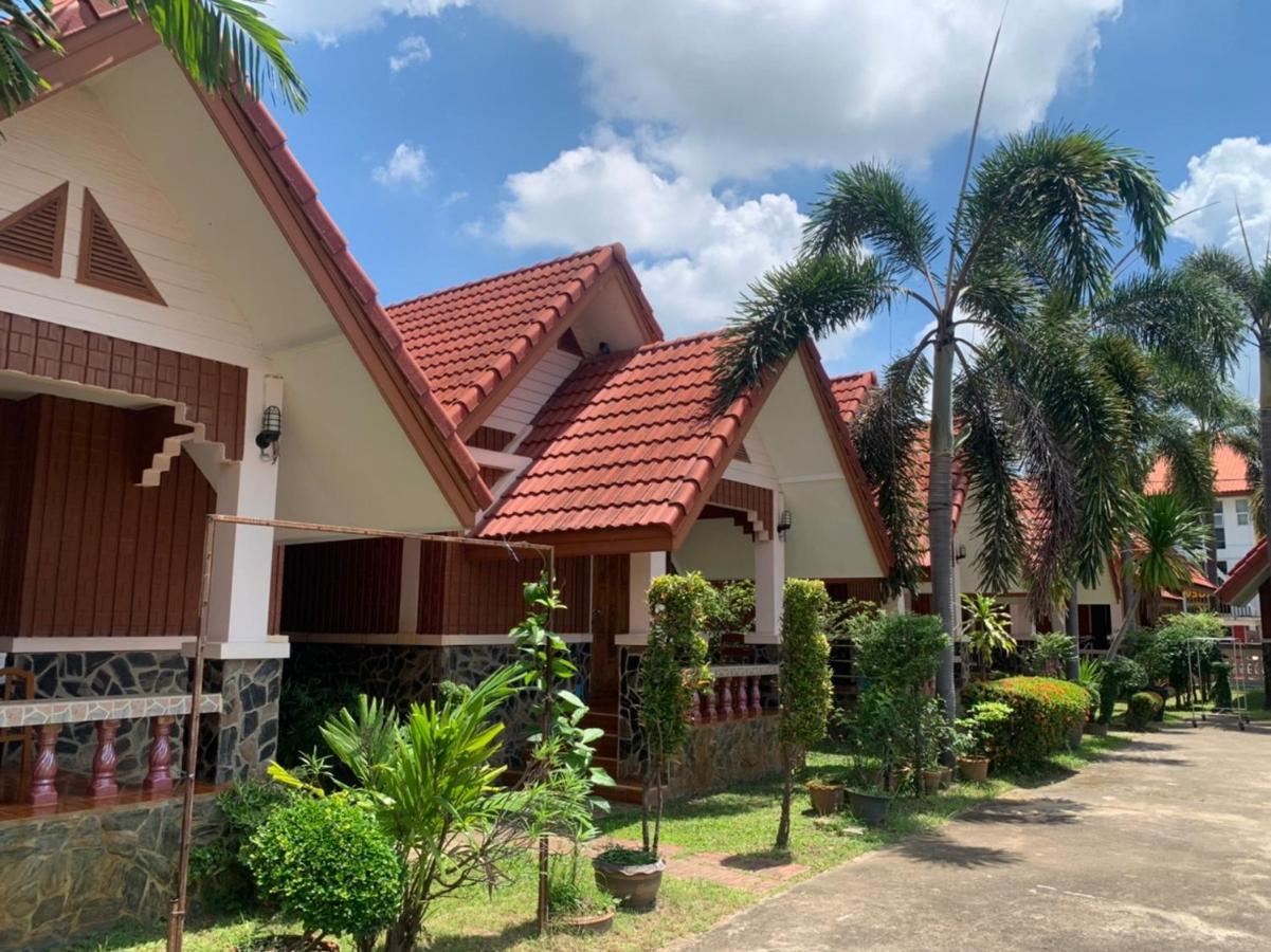 Bunraksa Resort Kamphaeng Phet Exteriör bild