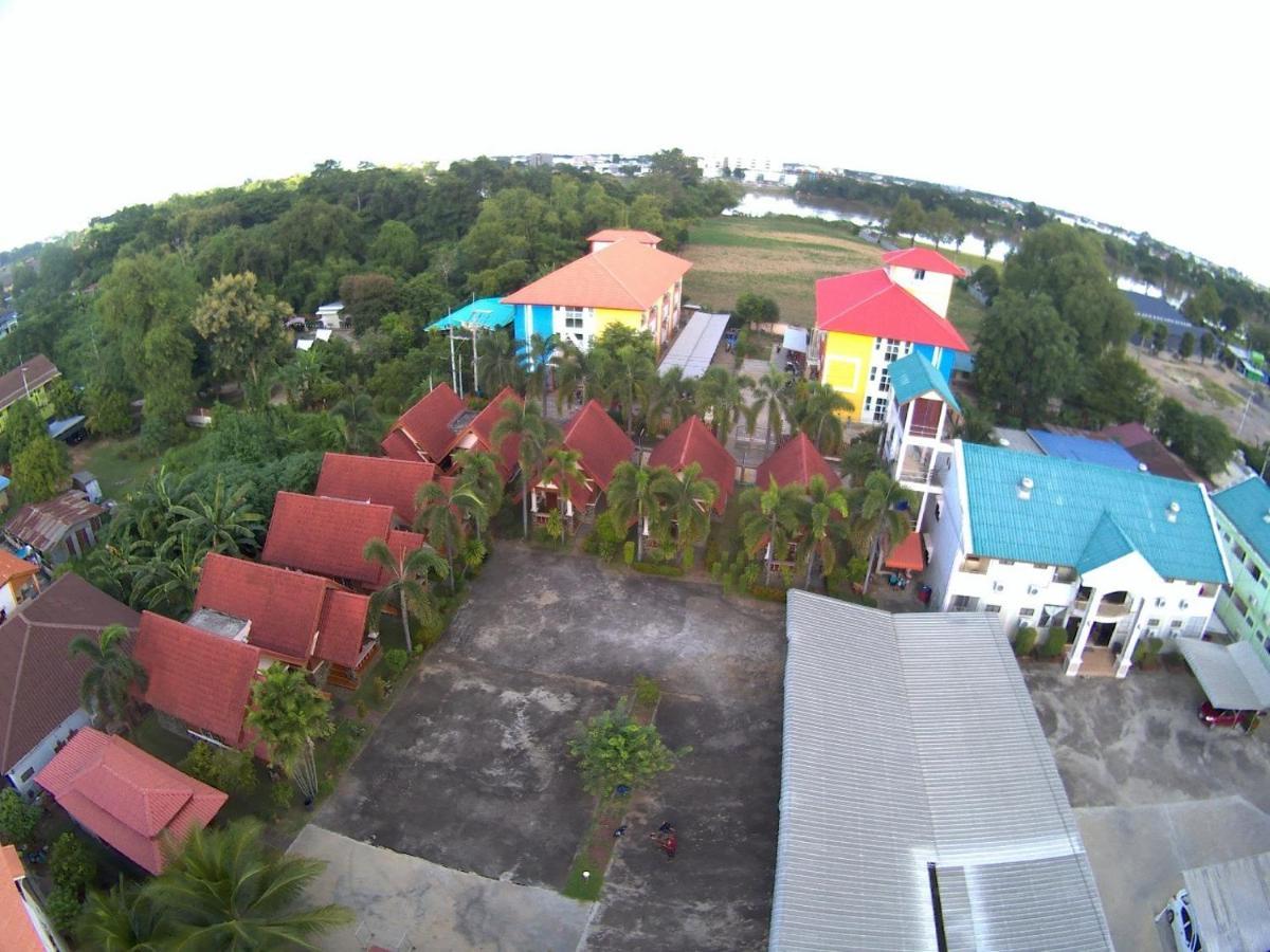 Bunraksa Resort Kamphaeng Phet Exteriör bild