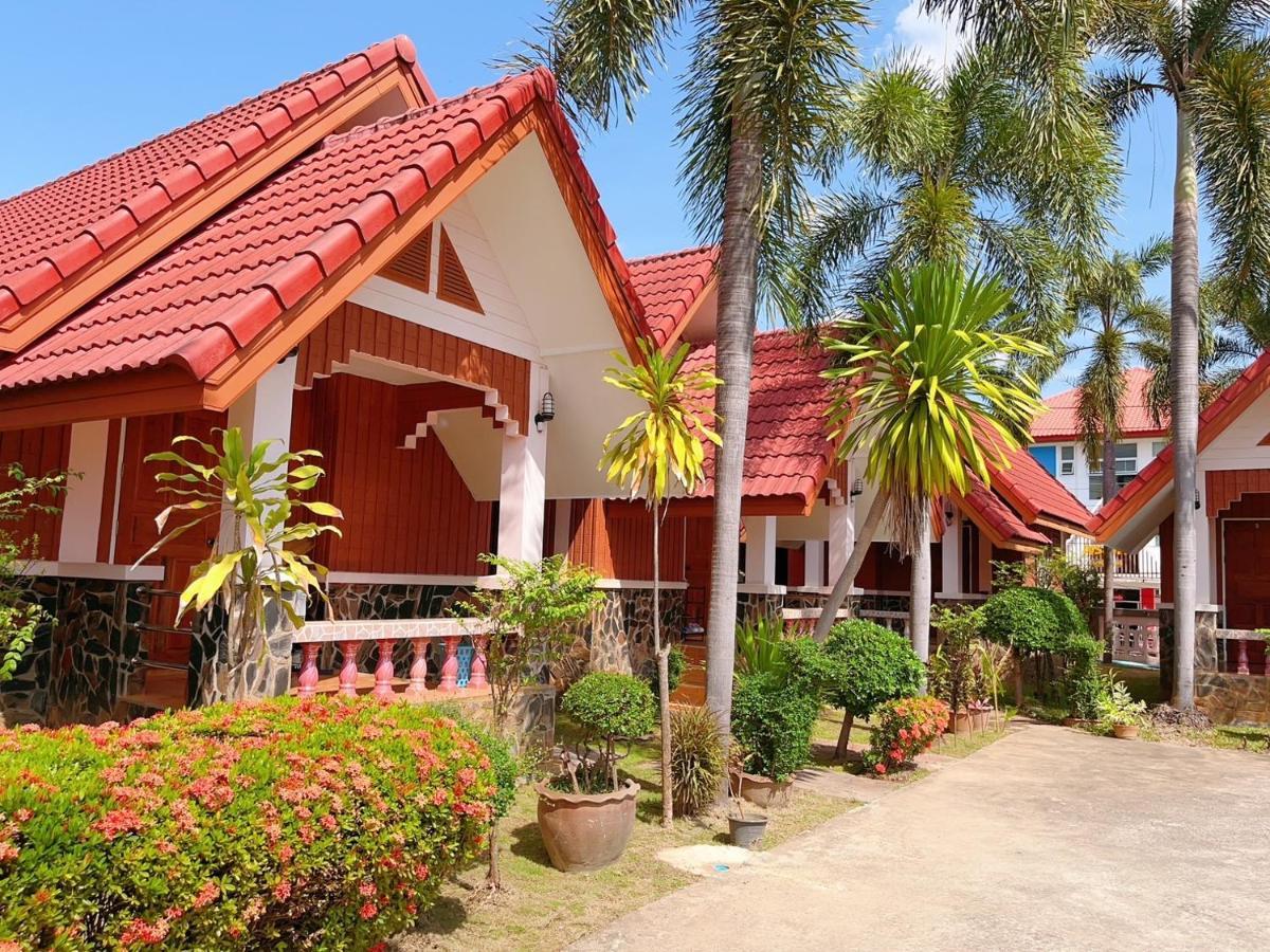 Bunraksa Resort Kamphaeng Phet Exteriör bild